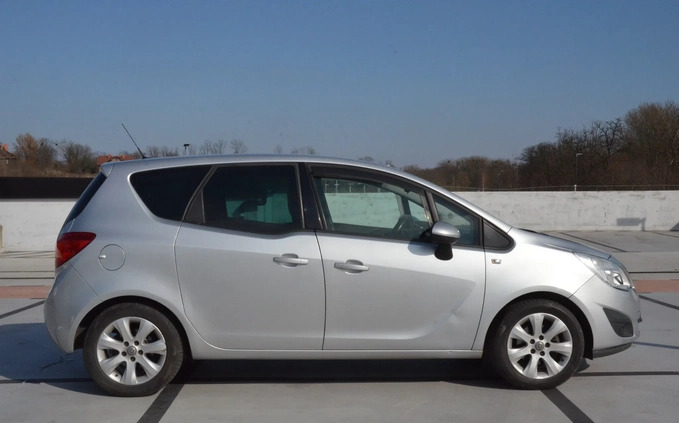 Volkswagen Golf cena 46000 przebieg: 186000, rok produkcji 2013 z Gdynia małe 92